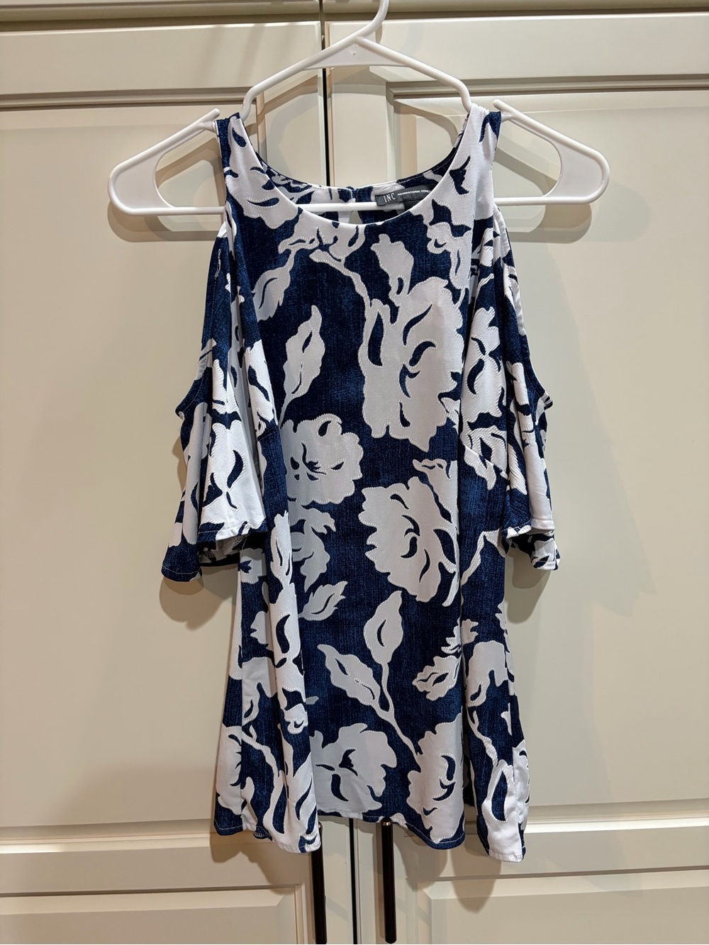 INC Cold-Shoulder Floral Print Top in Navy and White